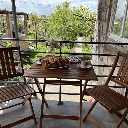 Kharberd House: Long & Short-Term Rental Yerevan Exterior photo